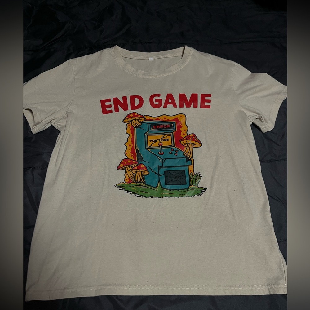 creme coloured tshirt